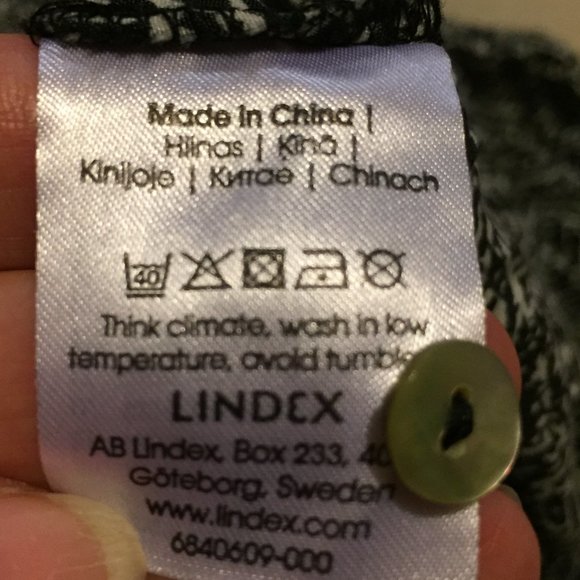 Black and White Patterned Dress - Picture 7 of 7